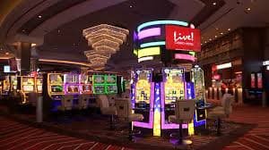 Peringkat Tangan Texas Poker Kartu tangan tertinggi dalam Texas Poker dengan contoh Royal Flush dan kombinasi lainnya